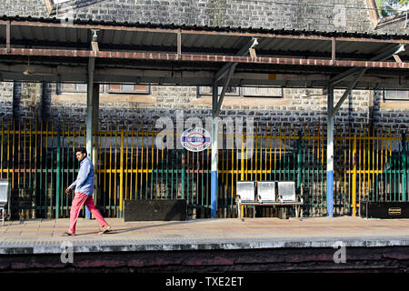 Charni Straße Bahnhof, Mumbai, Maharashtra, Indien, Asien Stockfoto