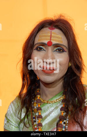 Hijra community Mitglied, für redaktionelle nur verwenden, Allahabad Kumbh Mela, der weltweit größte religiöse Versammlung, Uttar Pradesh, Indien Stockfoto