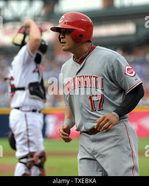 Cincinnati Reds' Shin - Soo Choo, aus Korea, Kerben gegen die Atlanta Braves im ersten Inning am Turner Field, Atlanta, 11. Juli 2013. UPI/David Tulis Stockfoto