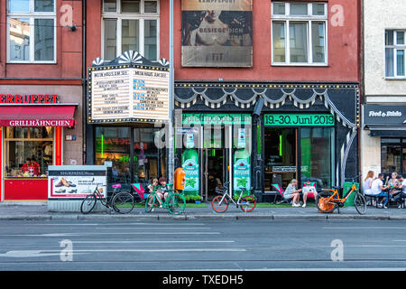 Mein Haus am See retro Bar und Nachtclub in Mitte-Berlin hosts NORDBRAND Likör Pfefferminz pop-up Festival & Urban Beach Bar Stockfoto