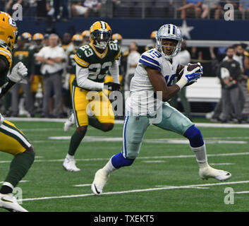 Dallas Cowboys Bryce Butler macht ein 49-yard Catch gegen die Green Bay Packers bei AT&T Stadium in Arlington, Texas am 8. Oktober 2017. Foto von Ian Halperin/UPI Stockfoto