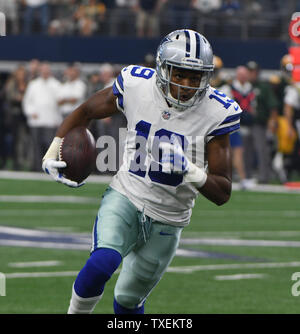 Dallas Cowboys Bryce Butler macht ein 49-yard Catch gegen die Green Bay Packers bei AT&T Stadium in Arlington, Texas am 8. Oktober 2017. Foto von Ian Halperin/UPI Stockfoto