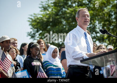 Von der Familie und von Anhängern umgeben, der ehemalige Gouverneur von Maryland, Martin O'Malley verkündet seine Absicht, die demokratische Nominierung für das Amt des Präsidenten der Vereinigten Staaten von Amerika am Donnerstag, 30. Mai 2015 im Federal Hill Park in Baltimore, Maryland, zu suchen. UPI/Pete Marovich Stockfoto