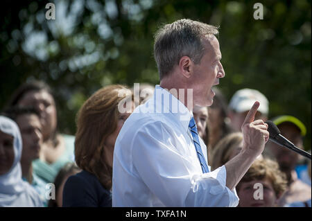 Von der Familie und von Anhängern umgeben, der ehemalige Gouverneur von Maryland, Martin O'Malley verkündet seine Absicht, die demokratische Nominierung für das Amt des Präsidenten der Vereinigten Staaten von Amerika am Donnerstag, 30. Mai 2015 im Federal Hill Park in Baltimore, Maryland, zu suchen. UPI/Pete Marovich Stockfoto