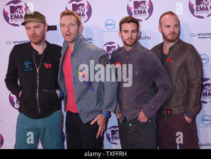 Coldplay kommt auf dem roten Teppich bei den MTV Europe Music Awards in Belfast, Nordirland am 6. November 2011. UPI/David Silpa Stockfoto