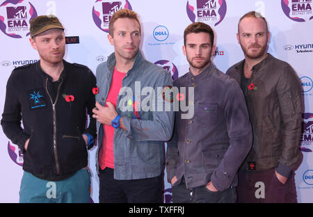 Coldplay kommt auf dem roten Teppich bei den MTV Europe Music Awards in Belfast, Nordirland am 6. November 2011. UPI/David Silpa Stockfoto