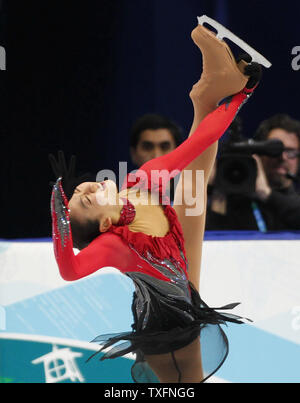 Mao Asada von Japan skates ihr kurzes Programm bei den Frauen Eiskunstlauf Wettbewerb bei den Olympischen Winterspielen 2010 in Vancouver, Kanada, die am 25. Februar 2010. Asada gewann die Silbermedaille in der Veranstaltung. UPI/Brian Kersey Stockfoto