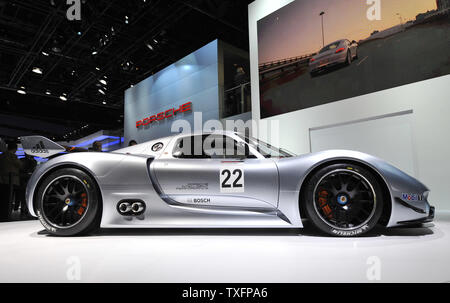 Der Porsche 918 RSR ist an der 2011 North American International Auto Show im Cobo Center in Detroit am 10. Januar 2011 angezeigt. Die RSR ist eine Rennversion des companyÕs 918 Spyder hybrid. UPI/Brian Kersey Stockfoto