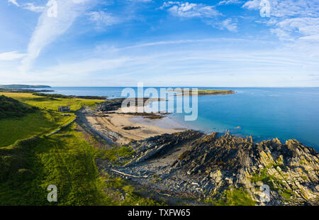 Luftaufnahme von Knockbrex Strand, in der Nähe der Borgue, Dumfries and Galloway, Schottland Stockfoto