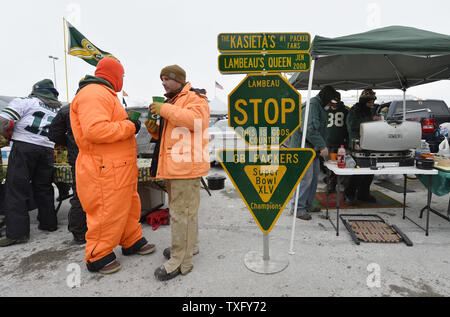 Green Bay Packers fans Heckklappe, bevor die NFC Wildcard Endspiel gegen die San Francisco 49ers im Lambeau Field in Green Bay, Wisconsin am 5. Januar 2014. UPI/Brian Kersey Stockfoto