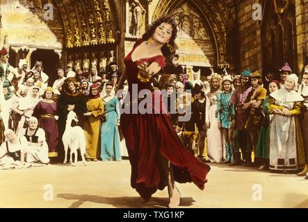 Notre-Dame de Paris Der Glöckner von Notre Dame Jahr: Frankreich/Italien 1956 Regie: Jean Delannoy Gina Lollobrigida Stockfoto