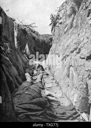 Weltkrieg: tote deutsche Soldaten in einem Graben von "Le Pays de France" Stockfoto