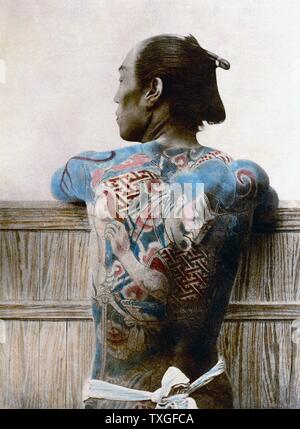 Japanische Samurai-Krieger mit Tattoos. Vintage Foto aus Japan 1890 Stockfoto