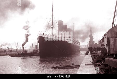 die SS Titanic verlassen Southampton am 10. April 1912 Stockfoto