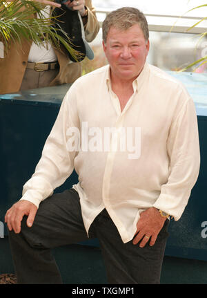 Schauspieler William Shatner kommt an ein Foto für seinen Film "Ab durch die Hecke" auf der 59. jährlichen Filmfestival in Cannes Cannes, Frankreich am 21. Mai 2006. (UPI Foto/David Silpa) Stockfoto