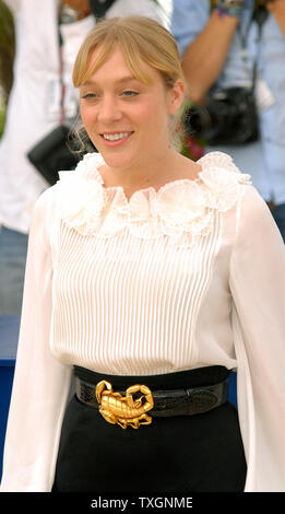 Chloe Sevigny nimmt ein Foto für 'Zodiac' auf der Terrasse Riviera am 60. Filmfestival in Cannes Cannes, Frankreich am 17. Mai 2007. (UPI Foto/Christine Kauen) Stockfoto