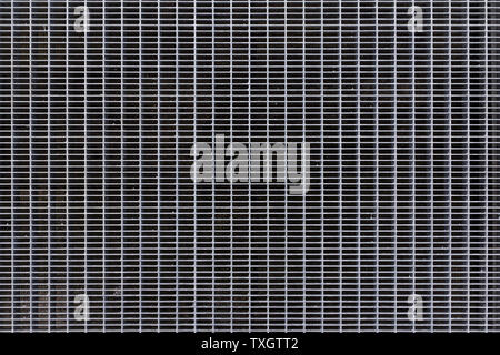 Metall, Fliese Textur. Stahl Bürgersteig Hintergrund. Abstrakte metall Bodenbeläge Muster. Bodenroste Belüftung Hintergrund Stockfoto