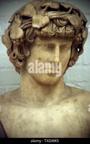 Antinous (d 122) Bithynian Jugend, Favoriten und Begleiter des römischen Kaisers Hadrian. In Nil ertrunken. Hadrian gegründeten Stadt Antinopolis in seinem Gedächtnis Porträtbüste Stockfoto