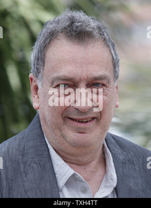 Stephen Frears kommt an einem Fotoshooting für den Film "Tamara Drewe" auf der 63. jährlichen Cannes International Film Festival in Cannes, Frankreich am 18. Mai 2010. UPI/David Silpa Stockfoto