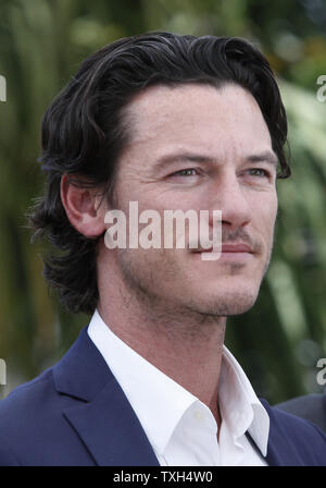 Luke Evans kommt an einem Fotoshooting für den Film "Tamara Drewe" auf der 63. jährlichen Cannes International Film Festival in Cannes, Frankreich am 18. Mai 2010. UPI/David Silpa Stockfoto