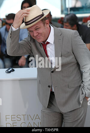 John C. Reilly kommt an einem Fotoshooting für den Film "Wir müssen über Kevin reden" auf der 64. jährlichen Cannes International Film Festival in Cannes, Frankreich am 12. Mai 2011. UPI/David Silpa Stockfoto