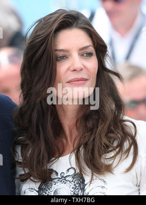 Chiara Mastroianni kommt an einem Fotoshooting für den Film "Les Bien-Aimes" während der 64. jährliche Internationale Filmfestspiele von Cannes in Cannes, Frankreich am 21. Mai 2011. UPI/David Silpa Stockfoto