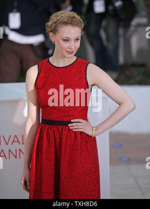 Sarah Gadon kommt an einem Fotoshooting für den Film "Antivirale" während die 65. jährliche Internationale Filmfestspiele von Cannes in Cannes, Frankreich am 20. Mai 2012. UPI/David Silpa Stockfoto