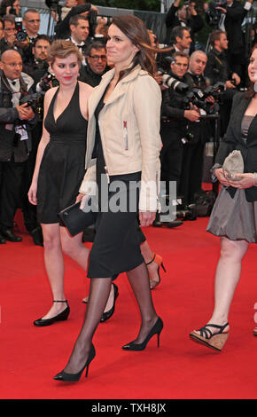 Erst kürzlich mit der französischen Ministerin für Kultur Aurelie Filippetti auf dem roten Teppich kommt vor der Vorführung des Films "Amour" während der 65. jährliche Internationale Filmfestspiele von Cannes in Cannes, Frankreich am 20. Mai 2012. UPI/David Silpa Stockfoto