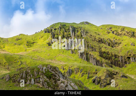 Am Horizont sind die Hörner der Snowdon" ab dem Anschluss oben Pyg Pen Y Pass Snowdonia National Park, Gwynedd, Wales, UK gesehen Stockfoto