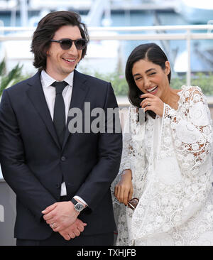 Adam Treiber (L) und Golshifteh Farahani kommen an einem Fotoshooting für den Film 'Paterson" während der 69. Internationalen Filmfestspiele von Cannes in Cannes, Frankreich am 16. Mai 2016. Foto von David Silpa/UPI Stockfoto