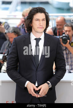 Adam Fahrer kommt bei einem Fotoshooting für den Film 'Paterson" während der 69. Internationalen Filmfestspiele von Cannes in Cannes, Frankreich am 16. Mai 2016. Foto von David Silpa/UPI Stockfoto