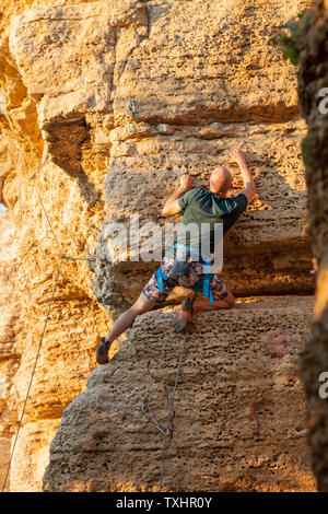 Kletterer auf dem Berg Stockfoto