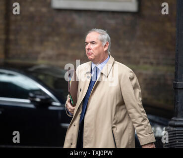 Downing Street, London, UK. 25. Juni 2019. Geoffrey Cox QC, Attorney General in Downing Street für die wöchentliche Kabinettssitzung. Credit: Malcolm Park/Alamy Leben Nachrichten. Stockfoto