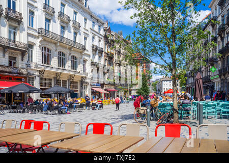 Café Kultur in Stadt Marktplatz, Saint-Gilles Viertel, Brüssel, Belgien. Stockfoto
