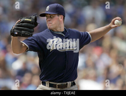 San Diego Padres Krug Clayton Richard wirft gegen die Chicago Cubs im vierten Inning am Wrigley Field in Chicago am 18. August 2010. UPI/Mark Cowan Stockfoto