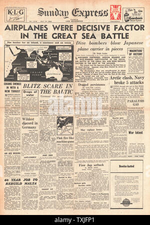 1942 Front page Sunday Express US-Sieg bei der Schlacht um die Coral Sea und RAF-Bombe Ostseehafen Warnemünde Stockfoto