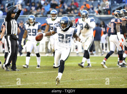 Seattle Seahawks cornerback Richard Sherman (25) seinem Abfangen feiert im vierten Quartal gegen die Chicago Bears im Soldier Field am 18. Dezember in Chicago 2011. Die Seahawks gewann 38-14. UPI/Brian Kersey Stockfoto