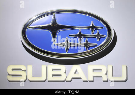 Das Subaru Logo ist am Display während der Chicago Auto Show im McCormick Place am 9. Februar in Chicago 2012 gesehen. UPI/Brian Kersey Stockfoto