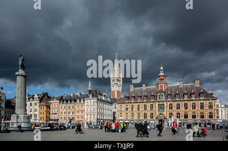 La Vieille Bourse, Lille. Frankreich. Prunkvolle Börse aus dem 17. Jahrhundert Stockfoto