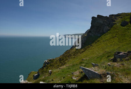 Felsvorsprung, auf einer Klippe, von heddon Tal, Devon. Stockfoto