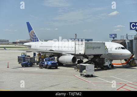 United Airlines Flugzeuge stehen an ihren Toren bei der O'Hare International Airport in Chicago am 20. Mai 2013. UPI/Brian Kersey Stockfoto