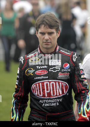 Rennfahrer Jeff Gordon geht hinunter Grube Straße vor der NASCAR Coca-Cola 600 auf dem Lowe's Motor Speedway in Concord, North Carolina am 24. Mai 2009. (UPI Foto/Nell Redmond) Stockfoto