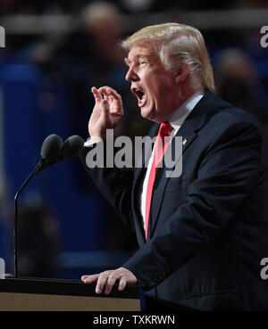 Donald Trump akzeptiert die republikanische Nominierung für das Amt des Präsidenten am letzten Tag der Republican National Convention in Quicken Loans Arena in Cleveland, Ohio am 21. Juli 2016. Foto von Pat Benic/UPI Stockfoto
