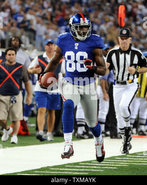 New York Giants Hakeem Kerben auf der Seitenlinie gegen die Dallas Cowboys in der ersten Hälfte in Cowboys Stadium 25. Oktober 2010 in Arlington, Texas. UPI/Ian Halperin Stockfoto