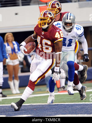 Washington Redskins Ryan Torain Kerben gegen die Dallas Cowboys in der ersten Hälfte ihrer NFL Spiel Dezember 19, 2010 in Arlington, Texas. UPI/Ian Halperin Stockfoto