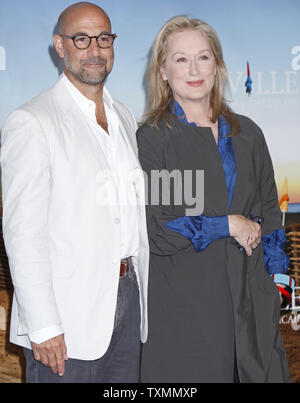 Schauspieler Stanley Tucci und Schauspielerin Meryl Streep kommen an einem Fotoshooting für den Film "Julie & Julia", die im Rahmen der 35. Tagung der American Film Festival von Deauville in Deauville, Frankreich Am 5. September 2009. UPI/David Silpa Stockfoto