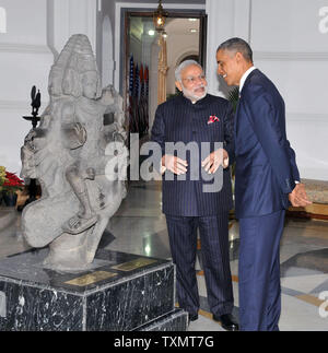 Indiens Premierminister Shri Narendra Modi, Gesprächen mit US-Präsident Barack Obama bei Hyderabad House in Neu Delhi, Indien Am 25. Januar 2015. Präsident Obama ist zu einem dreitägigen Besuch und wird der Ehrengast an Indiens Tag der Republik feiern werden. UPI Stockfoto