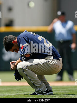 San Diego Padres zweiter Basisspieler Marcus Giles reagiert, nachdem Sie die Erdung des fünften Inning zu Ende gegen die Colorado Rockies at Coors Field in Denver am 25. Juli 2007. Colorado beat San Diego 10-2. (UPI Foto/Gary C. Caskey) Stockfoto