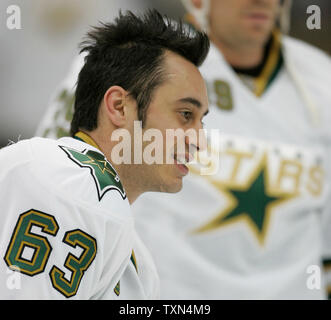Dallas Stars die scorer center Mike Ribeiro skates während des Warm ups am Pepsi Center in Denver am 8. März 2008. (UPI Foto/Gary C. Caskey) Stockfoto
