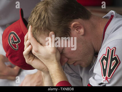 Arizona Diamondbacks infielder Rusty Ryal wartet auf den Start des Spiels gegen die Colorado Rockies at Coors Field in Denver am 25. Mai 2010 in Denver. Colorado beat Arizona 3-2. UPI/Gary C. Caskey Stockfoto